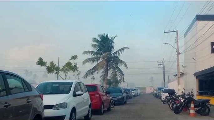  Incêndio atinge vegetação na avenida Melício Machado em Aracaju – A8SE.com