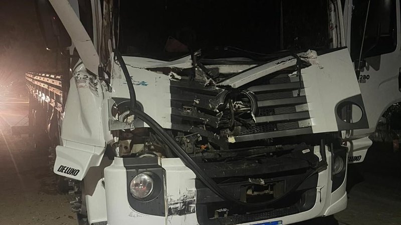  Acidente entre dois caminhões deixa um ferido na Rodovia SE-170 – A8SE.com