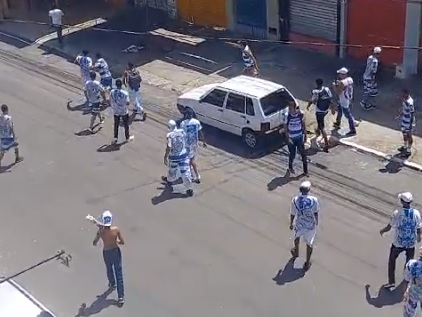  Briga entre torcidas organizadas deixa três pessoas feridas – O que é notícia em Sergipe – Infonet