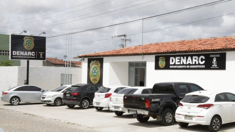  Dois homens são presos por tráfico de drogas em São Cristóvão – A8SE.com