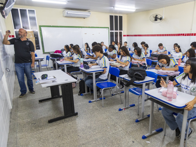  Educação foi a primeira categoria a ser contemplada com reajuste do Governo de Sergipe em 2024 – Governo de Sergipe
