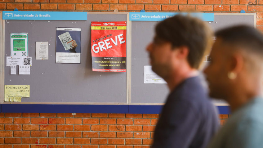  Justiça de Sergipe suspende acordo sobre greve de professores – Poder360